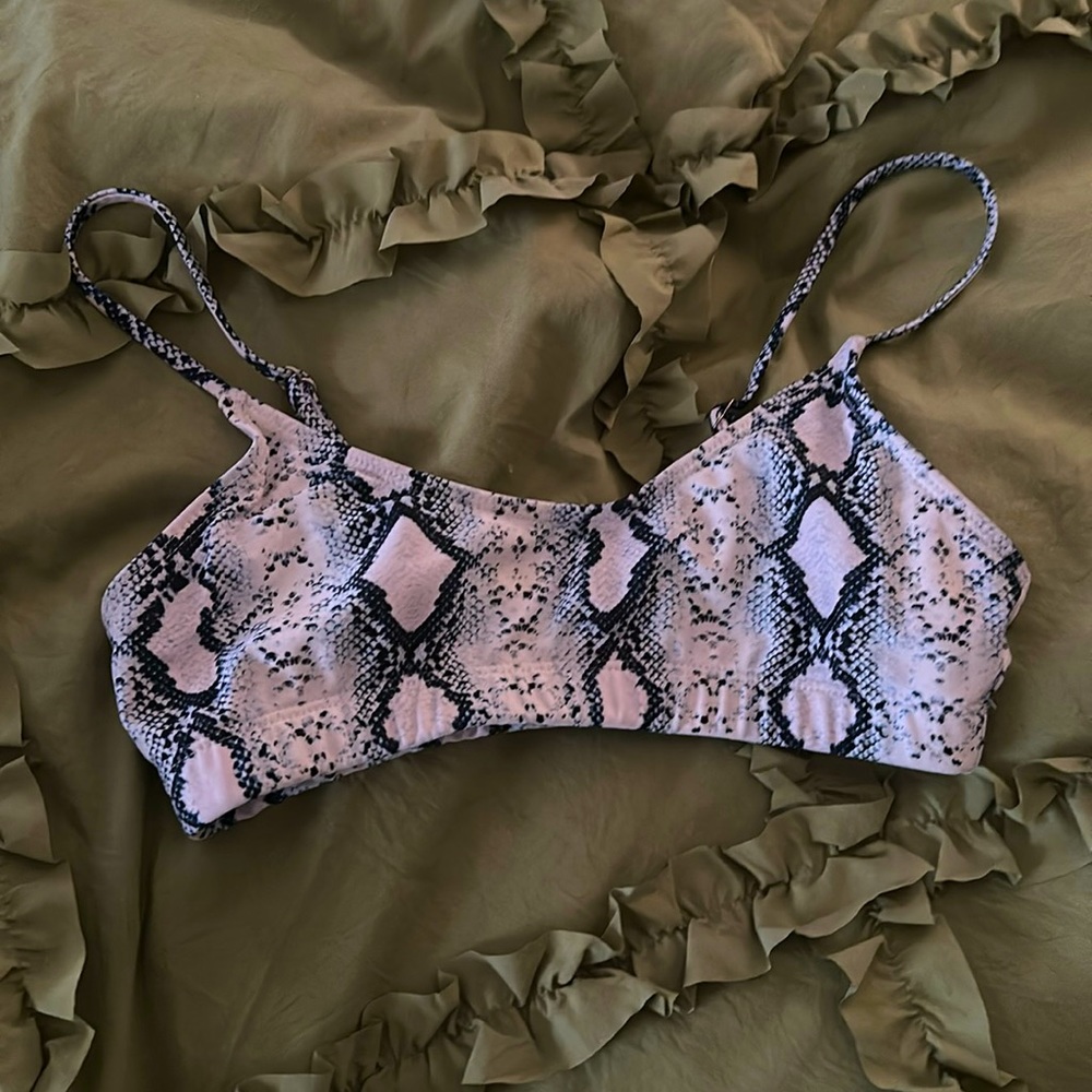 SHEIN pullover casual spandex bra size S